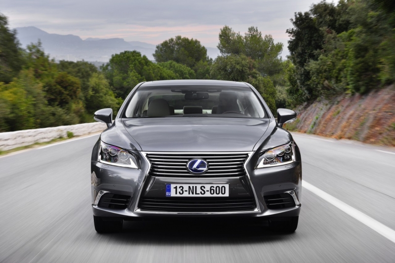 lexus_ls_600h_27m