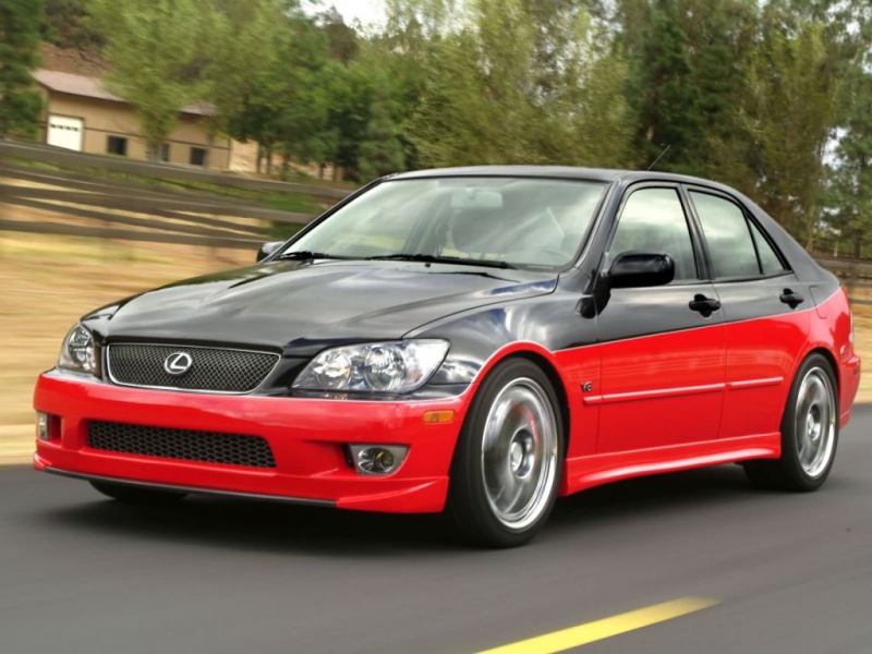 Lexus IS 430 © Lexus