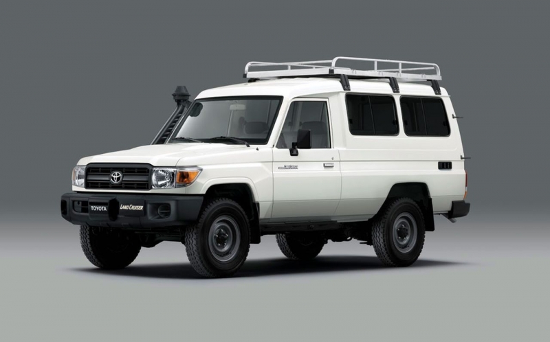Toyota Land Cruiser 78 przystosowana do transportu szczepionek © Toyota