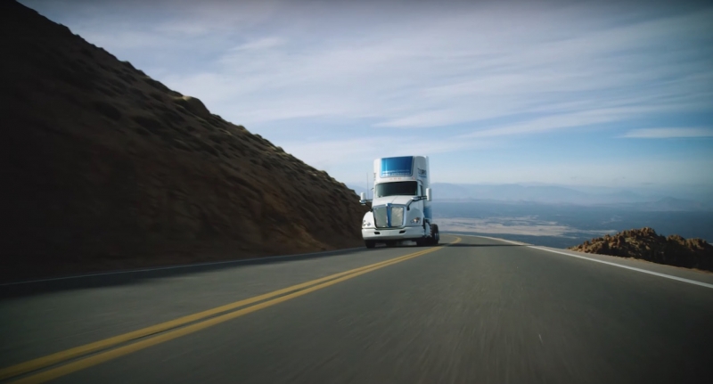 Kenworth T680 FCEV © Toyota USA, Kenworth