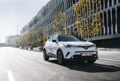 2016_toyota_chr_12t_dynamic_06
