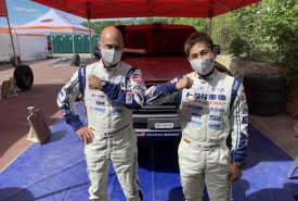 Akira Miura i jego pilot Laurent Lichtleuchter TLC Toyota Auto Body © TLC Toyota Auto Body