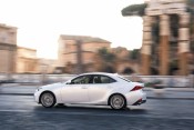 Lexus IS  © Lexus