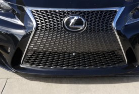 lexus_is_front_cam_01_1