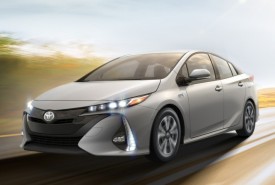 2017_Toyota_Prius_Prime_03