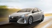2017_Toyota_Prius_Prime_03