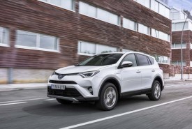 RAV4_Hybrid_08_Sept2015