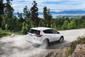 RAV4_Hybrid_16_Sept2015