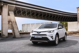 RAV4_Hybrid_35_Sept2015