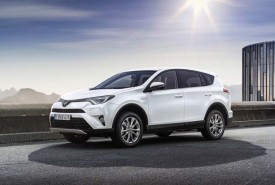 RAV4_Hybrid_37_Sept2015