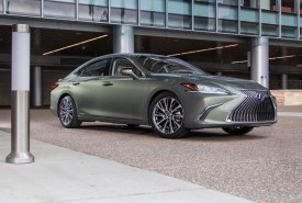 Lexus ES © Lexus