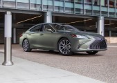 Lexus ES © Lexus