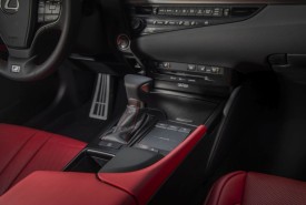 Lexus ES © Lexus
