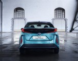 2016_Prius_Plugin_Aqua_08