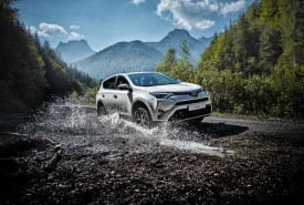 Toyota_RAV4_0081_no_rails