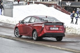 toyota_prius_hybrid_red_0060