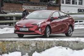toyota_prius_hybrid_red_0101
