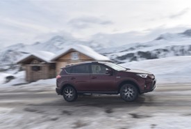 toyota_rav4_hybrid_bordo_5887