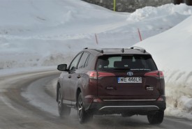 toyota_rav4_hybrid_bordo_9964