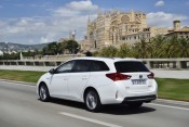 auris_hybrid_touring_sports_ext_16_dpl_2013