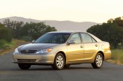 2005 Camry XLE 5 generacji © Toyota