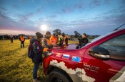 round_20the_20world_20flight_20start_hilux_9