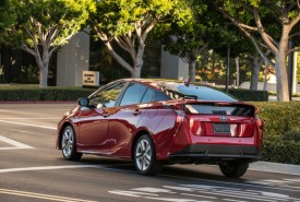 2016_Toyota_Prius_Four_Touring_19