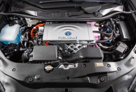 2016_Toyota_Fuel_Cell_Vehicle_009