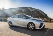 2016_Toyota_Mirai_052