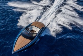 © Aston-Martin