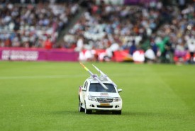 Zdalnie sterowane Hiluxy na Mistrzostwach Świata w lekkoatletyce w Londynie © Toyota UK