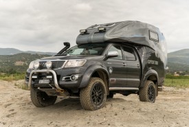 Terenowy kamper Hilux Expedition V1 – samochód do spełniania marzeń