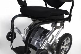 Toyota wspiera twórcę Segwaya w komercjalizacji pojazdu dla niepełnosprawnych iBOT